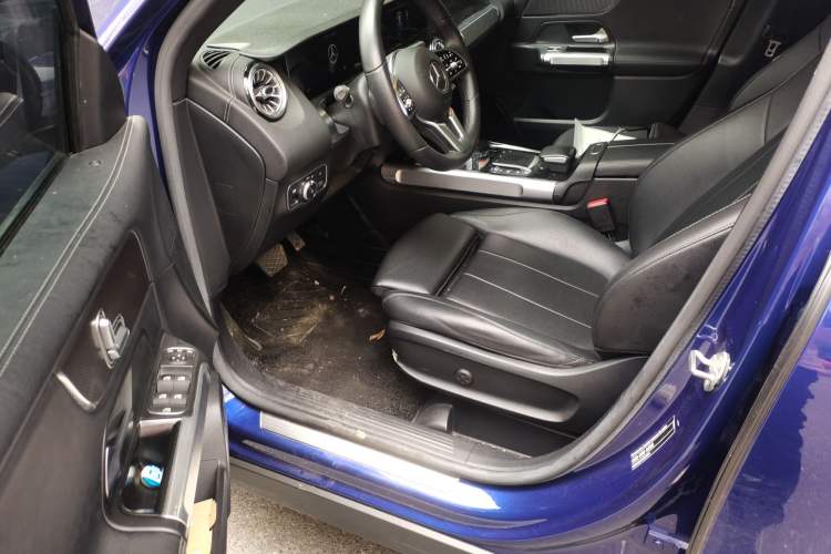 Used Mercedes-Benz GLB 2020 Updated GLB 200 Dynamic Edition Driver Seat