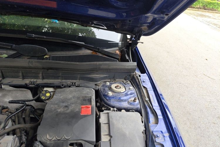 Used Mercedes-Benz GLB 2020 GLB 200 Dynamic Edition Engine Bay Left
