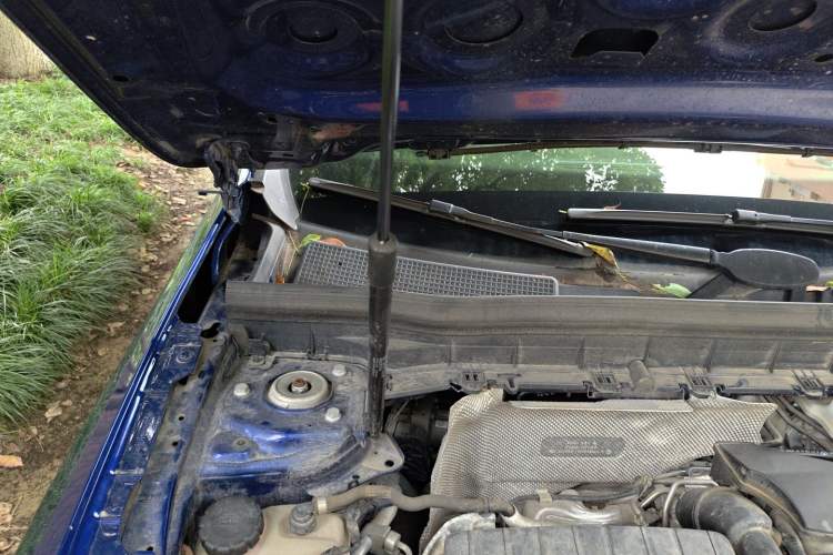 Used Mercedes-Benz GLB 2020 GLB 200 Dynamic Edition Engine Bay Right