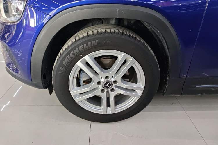Used Mercedes-Benz GLB 2020 Updated GLB 200 Dynamic Edition Exterior 4