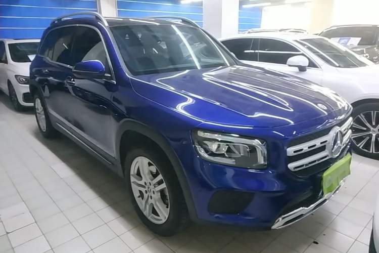 Used Mercedes-Benz GLB 2020 GLB 200 Dynamic Edition Front Right 45 Deg