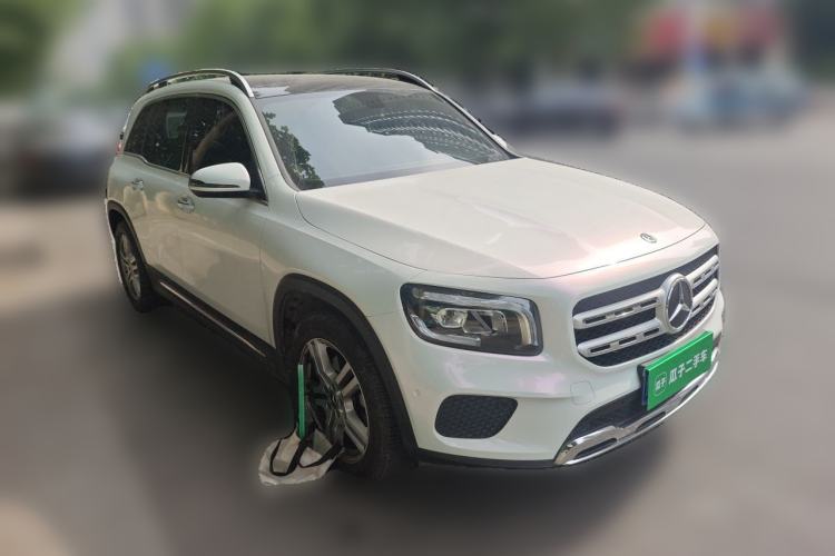 Used Mercedes-Benz GLB 2020 Updated GLB 200 Dynamic Edition Front Right 45 Deg