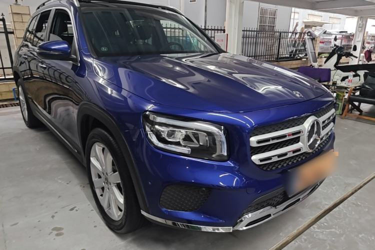 Used Mercedes-Benz GLB 2020 Facelift GLB 200 Fashion Edition Front Right 45 Deg
