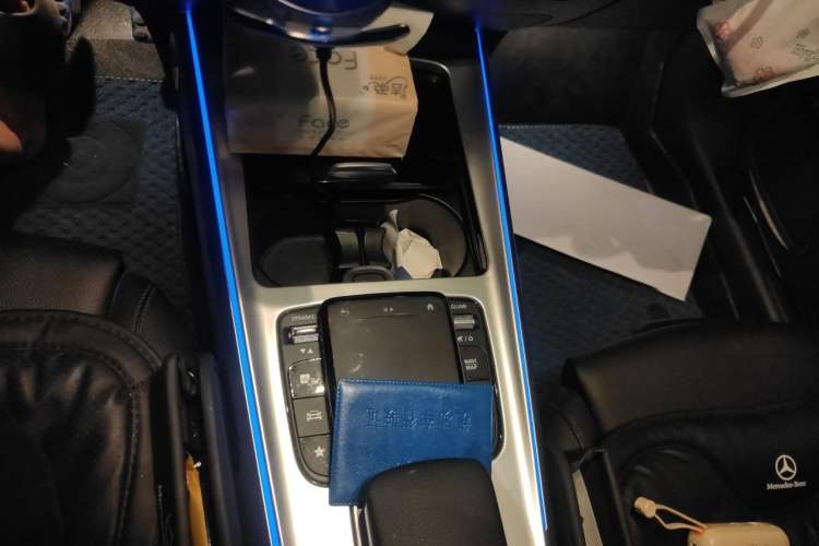 Used Mercedes-Benz GLB 2020 Facelift GLB 200 Fashion Edition Gear Lever