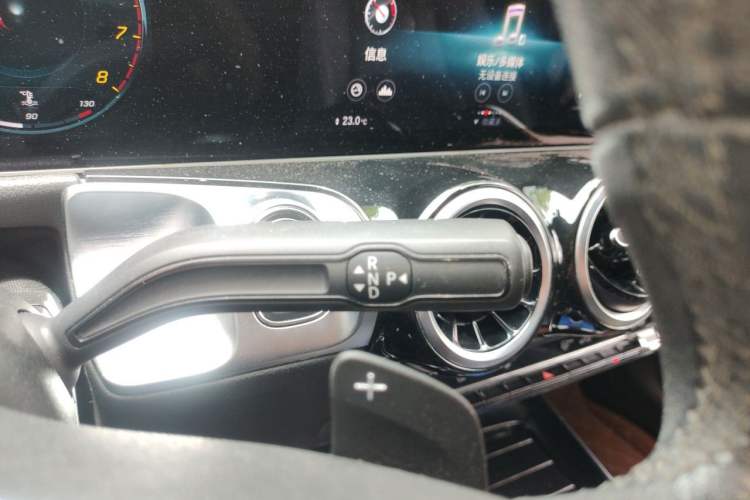 Used Mercedes-Benz GLB 2020 GLB 180 Fashion Model Gear Lever