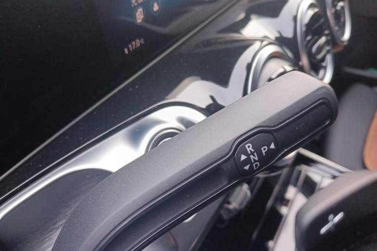Used Mercedes-Benz GLB 2020 GLB 180 Fashion Model Gear Lever