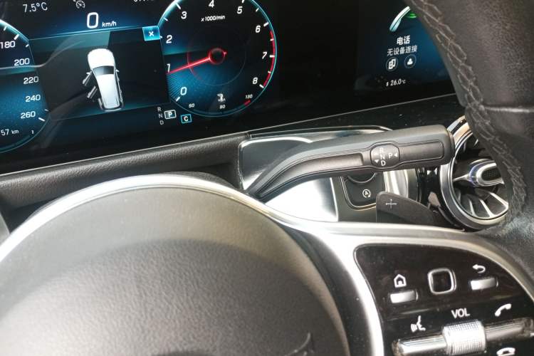 Used Mercedes-Benz GLB 2020 Updated GLB 200 Dynamic Edition Gear Lever