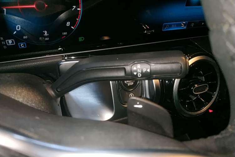 Used Mercedes-Benz GLB 2020 GLB 200 Dynamic Edition Gear Lever