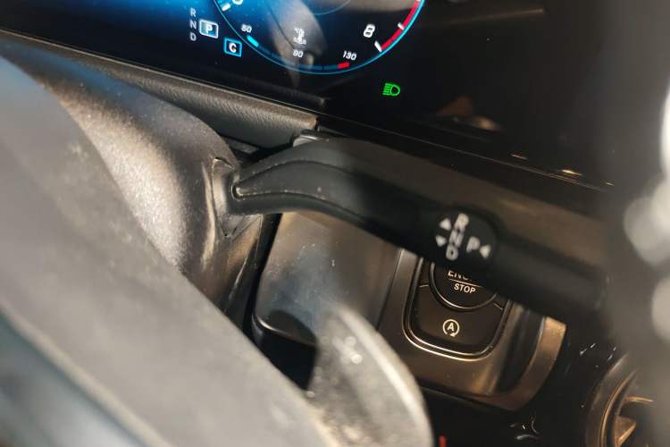 Used Mercedes-Benz GLB 2020 Updated GLB 200 Dynamic Edition Gear Lever