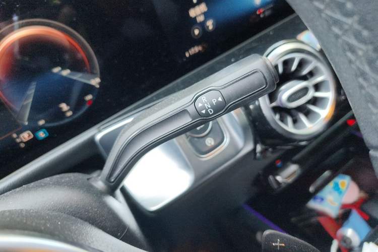 Used Mercedes-Benz GLB 2020 Facelift GLB 200 Fashion Edition Gear Lever