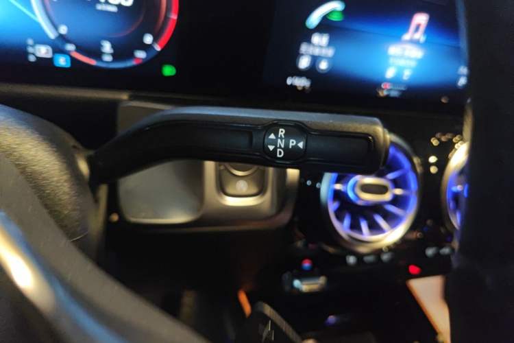 Used Mercedes-Benz GLB 2020 GLB 200 Dynamic Edition Gear Lever