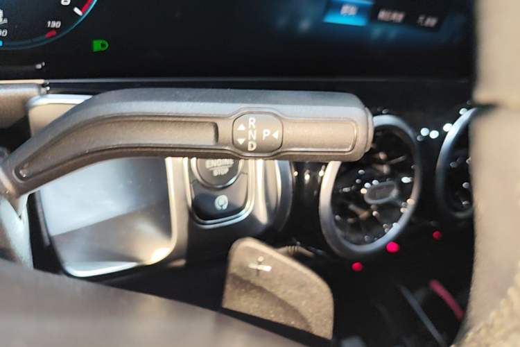Used Mercedes-Benz GLB 2020 GLB 200 Dynamic Edition Gear Lever