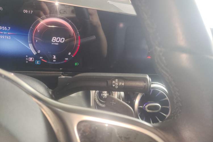 Used Mercedes-Benz GLB 2020 GLB 200 Stylish Edition Gear Lever
