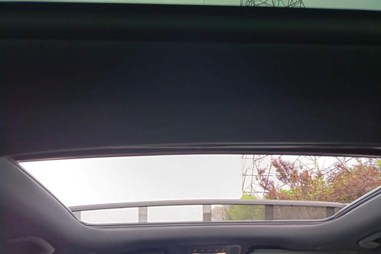 Used Mercedes-Benz GLB 2020 Facelift GLB 200 Fashion Edition Headliner