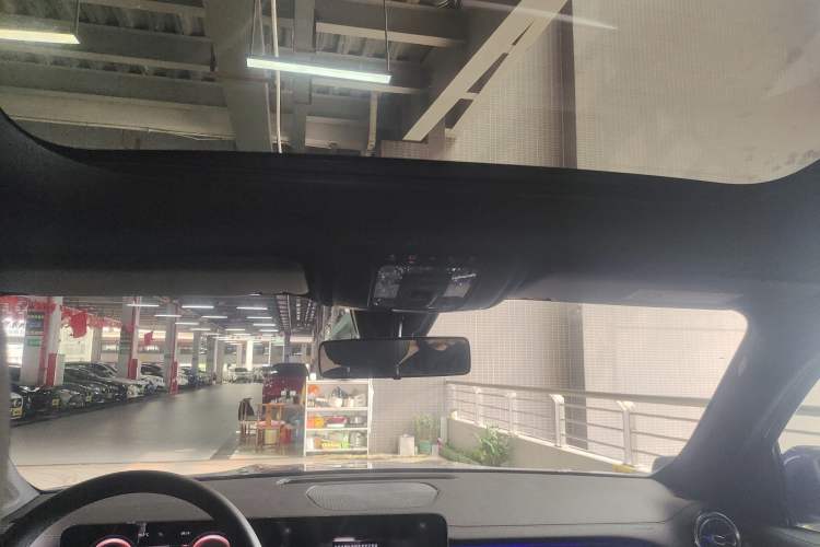 Used Mercedes-Benz GLB 2020 GLB 200 Stylish Edition Headliner