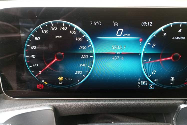 Used Mercedes-Benz GLB 2020 Updated GLB 200 Dynamic Edition Instrument Cluster