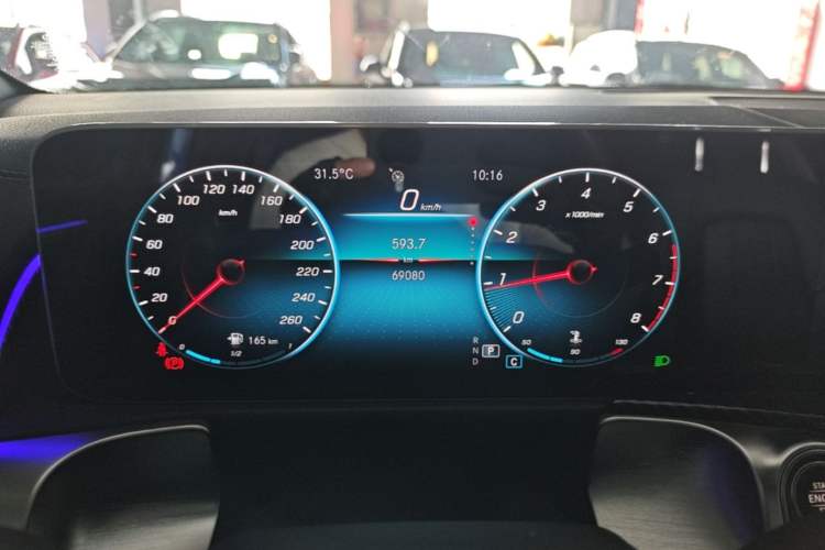 Used Mercedes-Benz GLB 2020 GLB 200 Stylish Edition Instrument Cluster