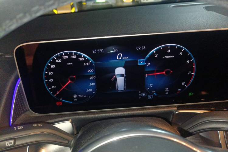 Used Mercedes-Benz GLB 2020 Updated GLB 200 Dynamic Edition Instrument Cluster