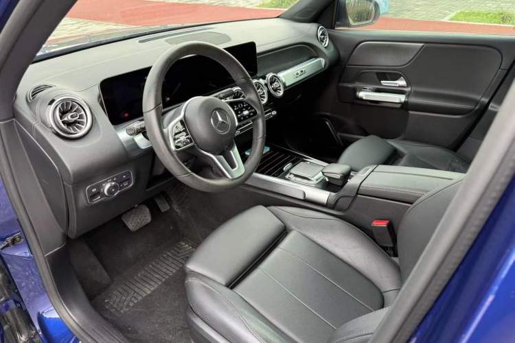 Used Mercedes-Benz GLB 2020 GLB 200 Dynamic Edition Interior 2