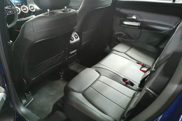 Used Mercedes-Benz GLB 2020 GLB 200 Dynamic Edition Interior 4