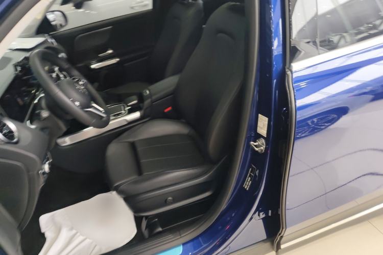 Used Mercedes-Benz GLB 2020 GLB 200 Dynamic Edition Left Front Seat