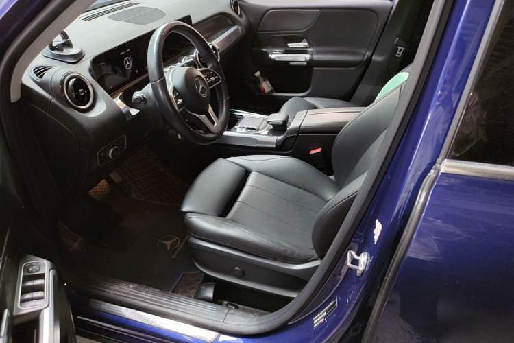 Used Mercedes-Benz GLB 2020 GLB 200 Dynamic Edition Left Front Seat