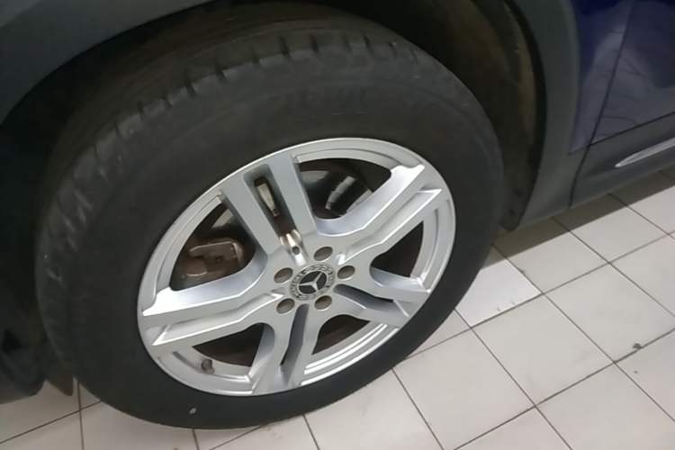 Used Mercedes-Benz GLB 2020 GLB 200 Dynamic Edition Left Front Wheel Hub