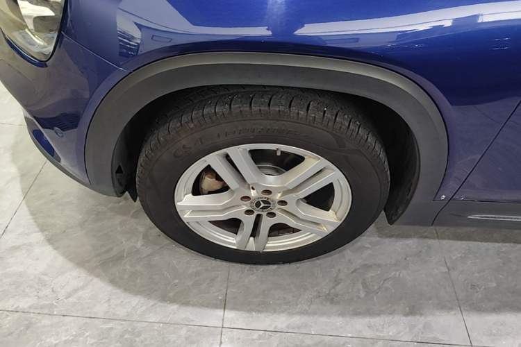 Used Mercedes-Benz GLB 2020 GLB 200 Dynamic Edition Left Front Wheel Hub