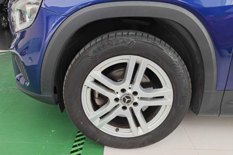 Used Mercedes-Benz GLB 2020 Updated GLB 200 Dynamic Edition Left Front Wheel Hub