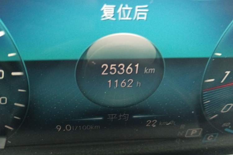 Used Mercedes-Benz GLB 2020 GLB 180 Fashion Model Odometer Close Up