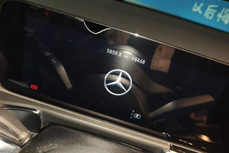 Used Mercedes-Benz GLB 2020 Updated GLB 200 Dynamic Edition Odometer Close Up