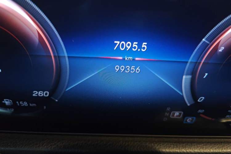 Used Mercedes-Benz GLB 2020 GLB 200 Dynamic Edition Odometer Close Up