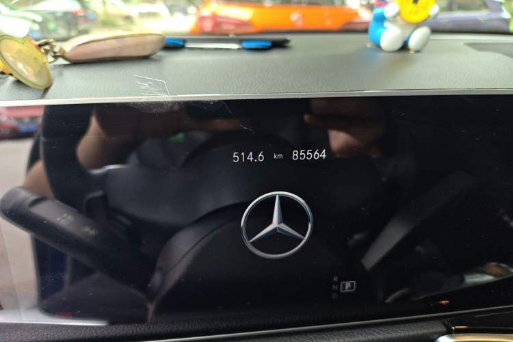 Used Mercedes-Benz GLB 2020 GLB 200 Dynamic Edition Odometer Close Up