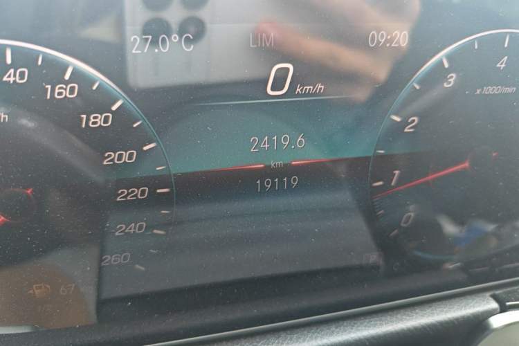 Used Mercedes-Benz GLB 2020 Updated GLB 200 Dynamic Edition Odometer Close Up