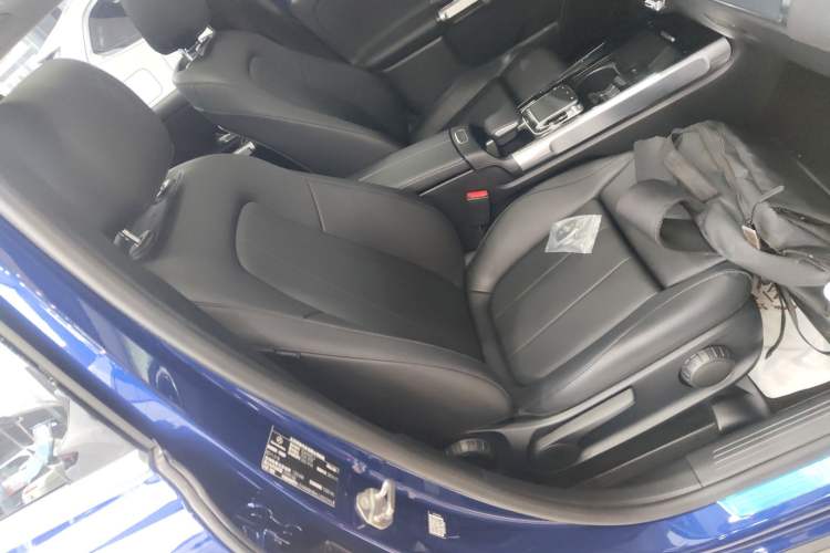 Used Mercedes-Benz GLB 2020 GLB 200 Dynamic Edition Right Front Seat