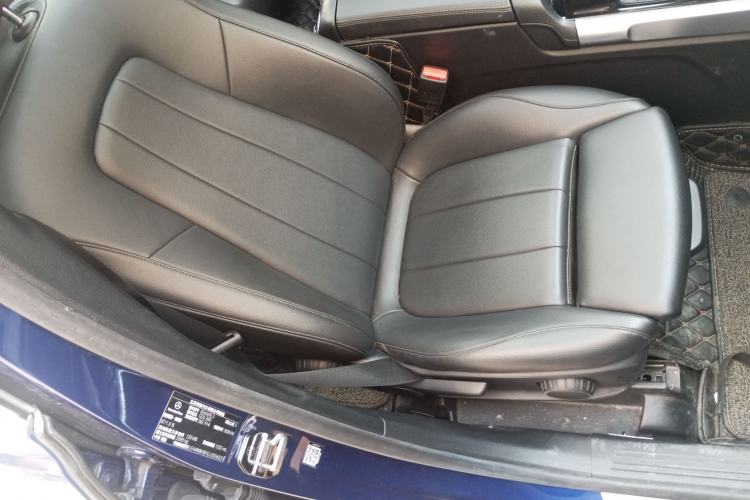 Used Mercedes-Benz GLB 2020 Updated GLB 200 Dynamic Edition Right Front Seat