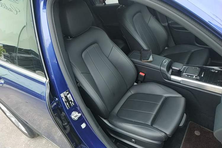 Used Mercedes-Benz GLB 2020 Facelift GLB 200 Fashion Edition Right Front Seat