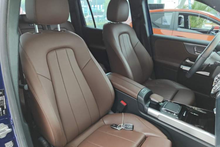 Used Mercedes-Benz GLB 2020 Updated GLB 200 Dynamic Edition Right Front Seat