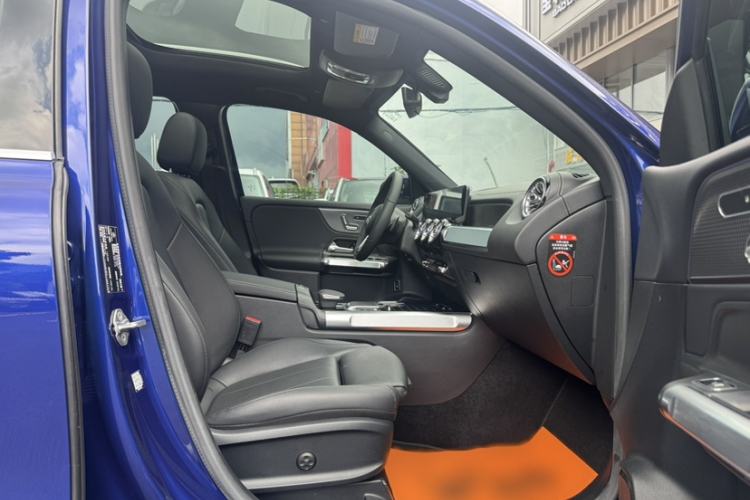 Used Mercedes-Benz GLB 2020 Facelift GLB 200 Fashion Edition Right Front Seat