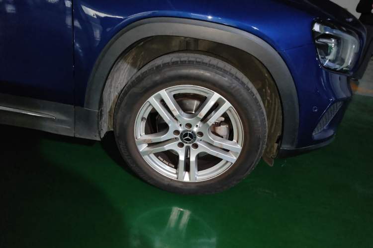 Used Mercedes-Benz GLB 2020 Updated GLB 200 Dynamic Edition Right Front Wheel Hub