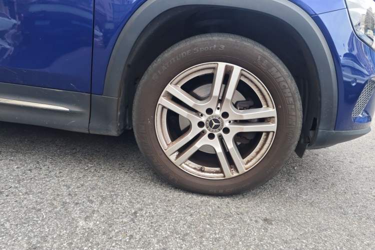 Used Mercedes-Benz GLB 2020 GLB 200 Dynamic Edition Right Front Wheel Hub