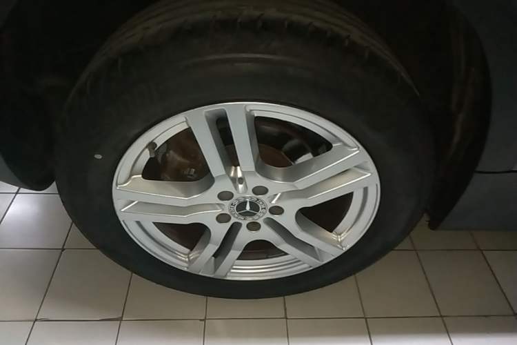 Used Mercedes-Benz GLB 2020 GLB 200 Dynamic Edition Right Rear Wheel Hub