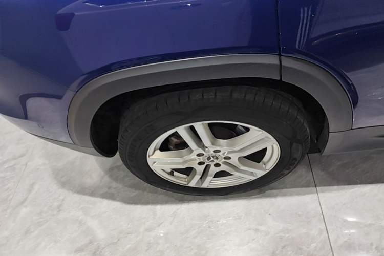 Used Mercedes-Benz GLB 2020 GLB 200 Dynamic Edition Right Rear Wheel Hub