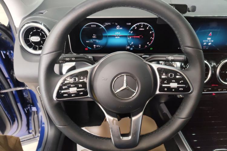 Used Mercedes-Benz GLB 2020 GLB 200 Dynamic Edition Steering Wheel