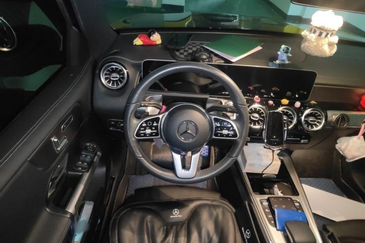 Used Mercedes-Benz GLB 2020 Facelift GLB 200 Fashion Edition Steering Wheel