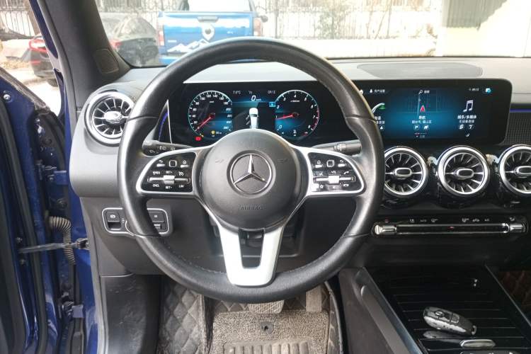 Used Mercedes-Benz GLB 2020 Updated GLB 200 Dynamic Edition Steering Wheel