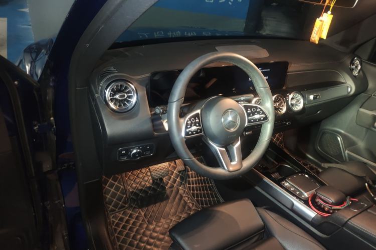 Used Mercedes-Benz GLB 2020 Updated GLB 200 Dynamic Edition Steering Wheel