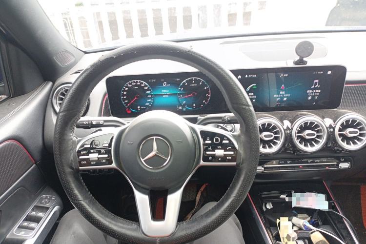 Used Mercedes-Benz GLB 2020 Updated GLB 200 Dynamic Edition Steering Wheel