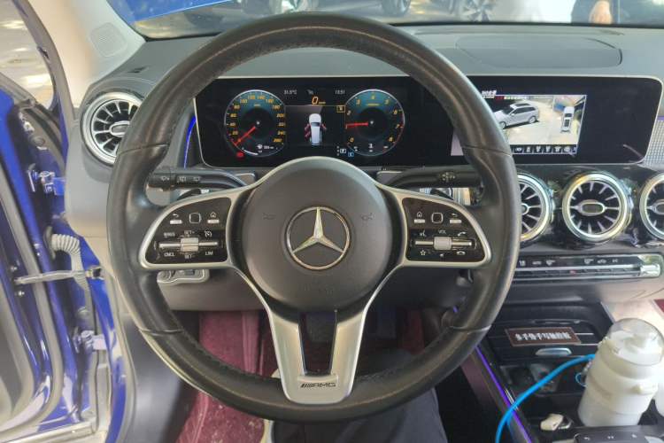 Used Mercedes-Benz GLB 2020 GLB 200 Dynamic Edition Steering Wheel