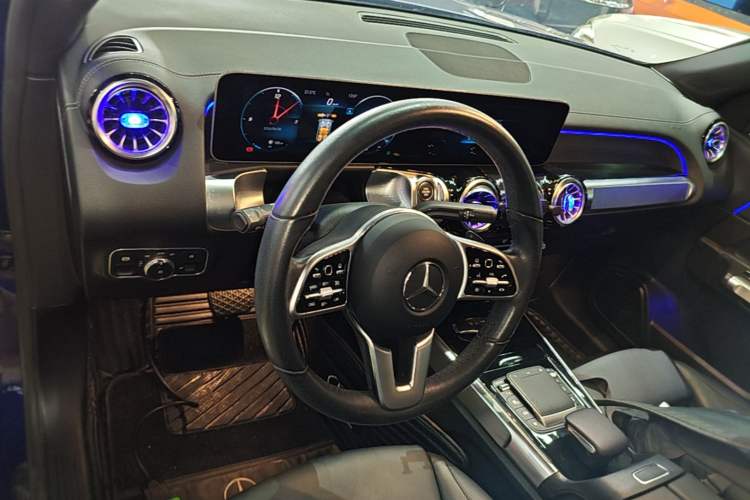 Used Mercedes-Benz GLB 2020 Facelift GLB 200 Fashion Edition Steering Wheel